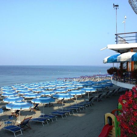 Apartments Arcobaleno Deiva Marina Zewnętrze zdjęcie