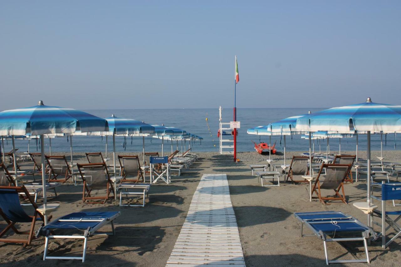Apartments Arcobaleno Deiva Marina Zewnętrze zdjęcie